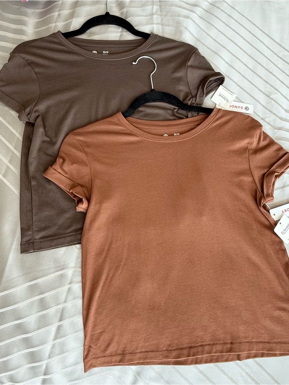 LOT OF 2 NWT Sundry Women’s Cotton Modal Elevated Minimalist Tees in Brown - XS